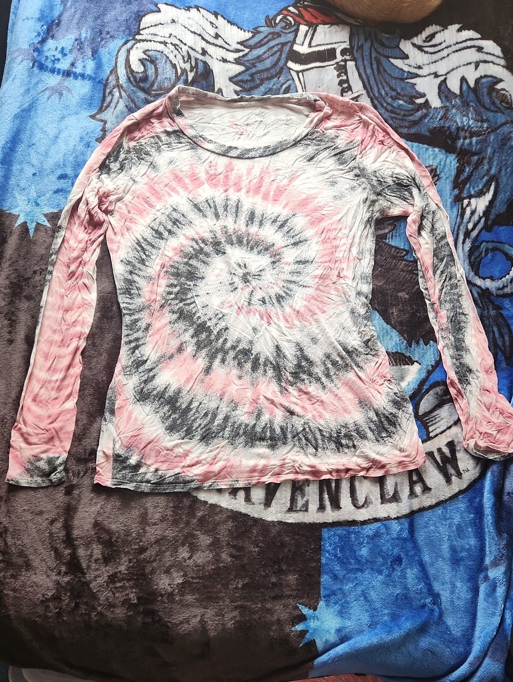 No Boundaries Pink & Black Spiral Tie-Dye Long Sleeve Top Medium